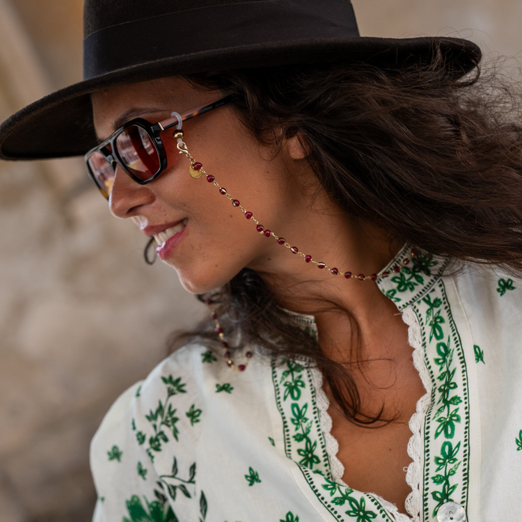 CORA glasses chain