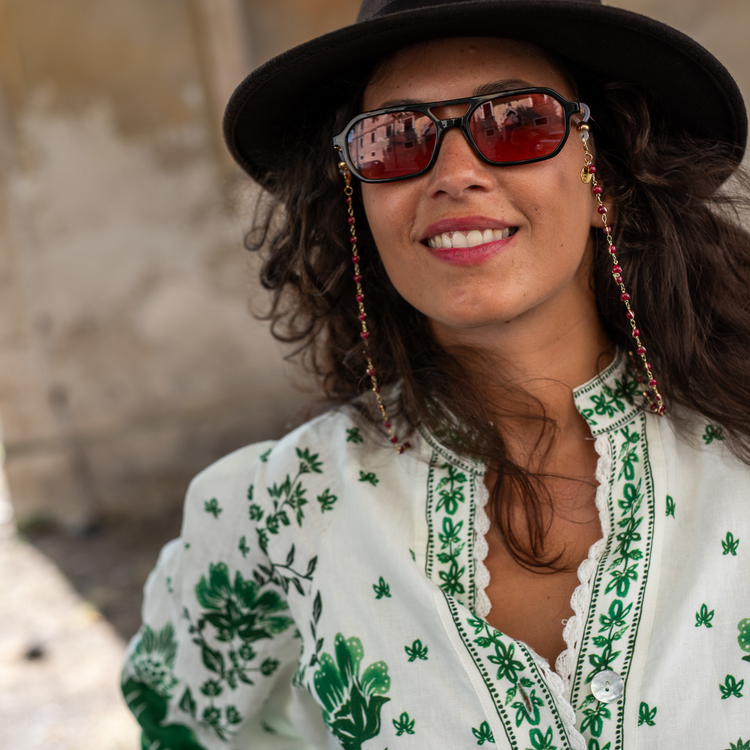 CORA glasses chain